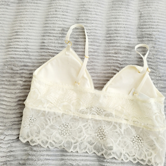 💫AERIE SNOW ANGEL LACE PADDED BRALETTE SIZE M - Picture 8 of 8